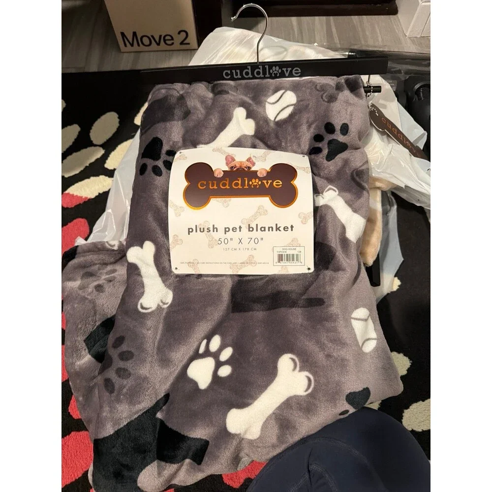 Brand new Cuddlove plush pet Blanket